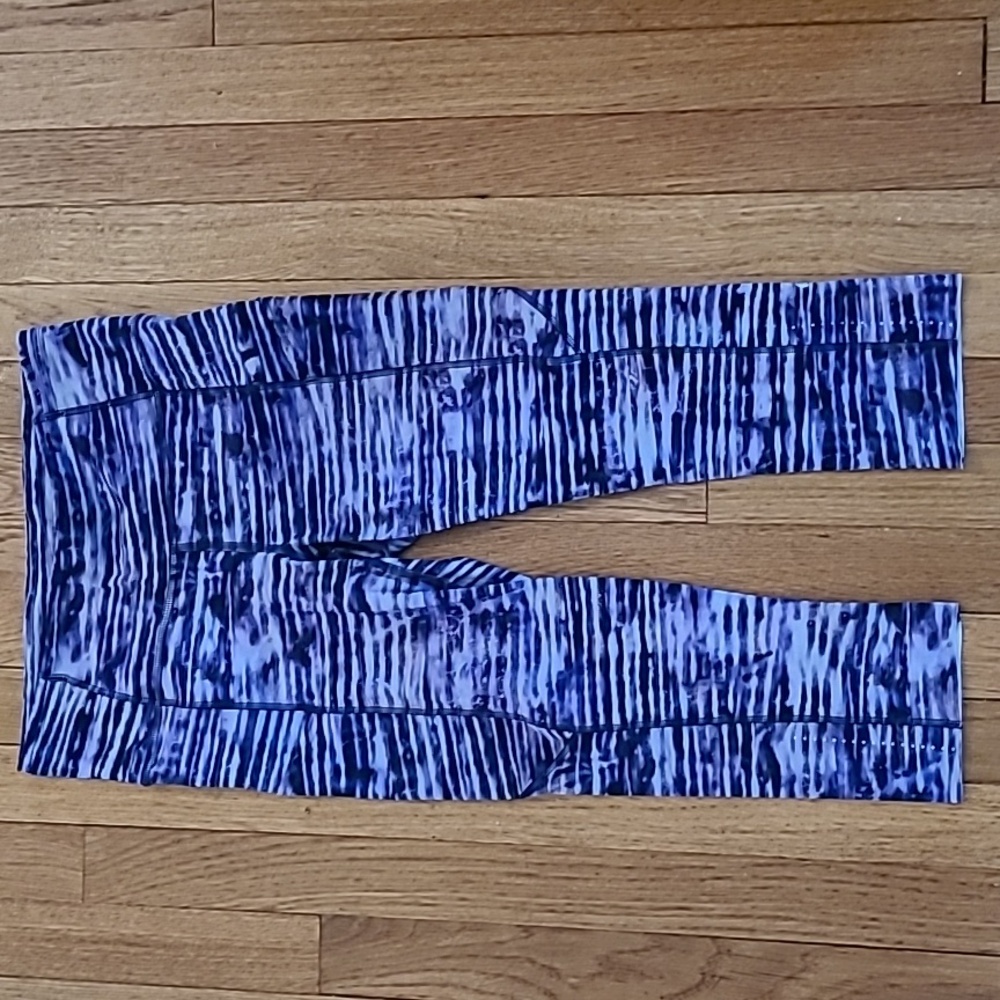 Lululemon Fast and Free Crop 19" in New Horizon Multi